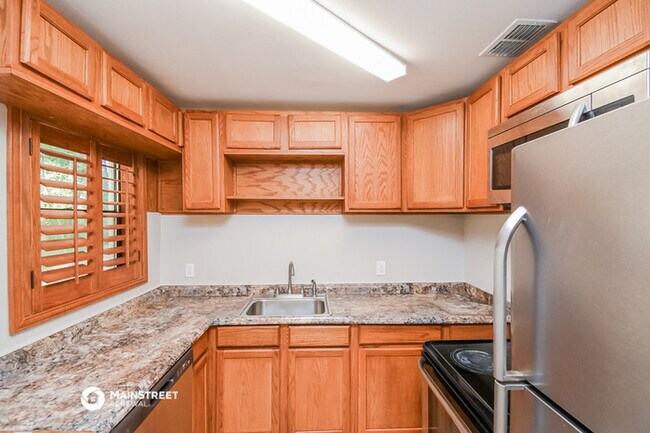 Building Photo - 8370 Brackridge Blvd S
