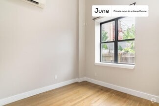 Building Photo - Private bedroom in 6 bed/6.5 bath Home