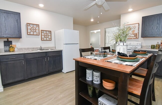 Interior Photo - Kate's Landing