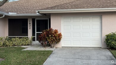 Building Photo - 1802 Blue Heron Ln