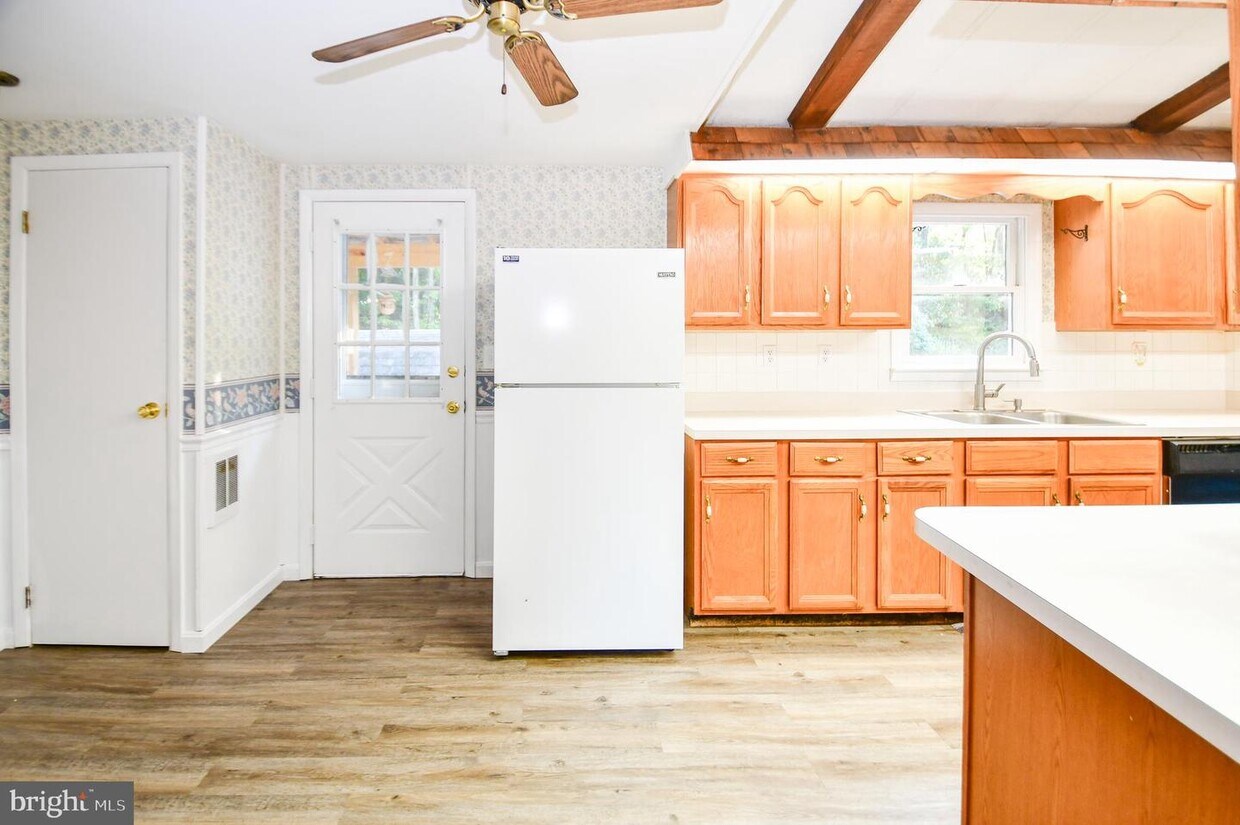 4608 London Bridge Rd, Sykesville, MD 21784 House Rental in