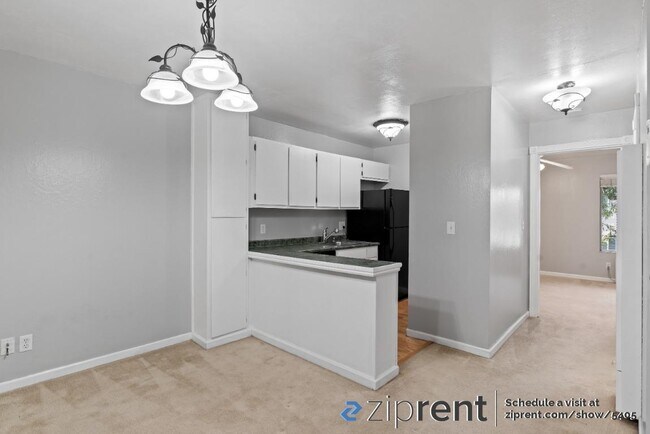 Foto del edificio - 2730 Oak Rd