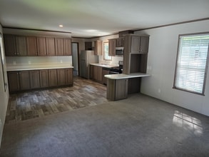 Building Photo - 2485 E Birch Dr