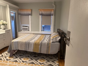 Building Photo - 416 20th Ave