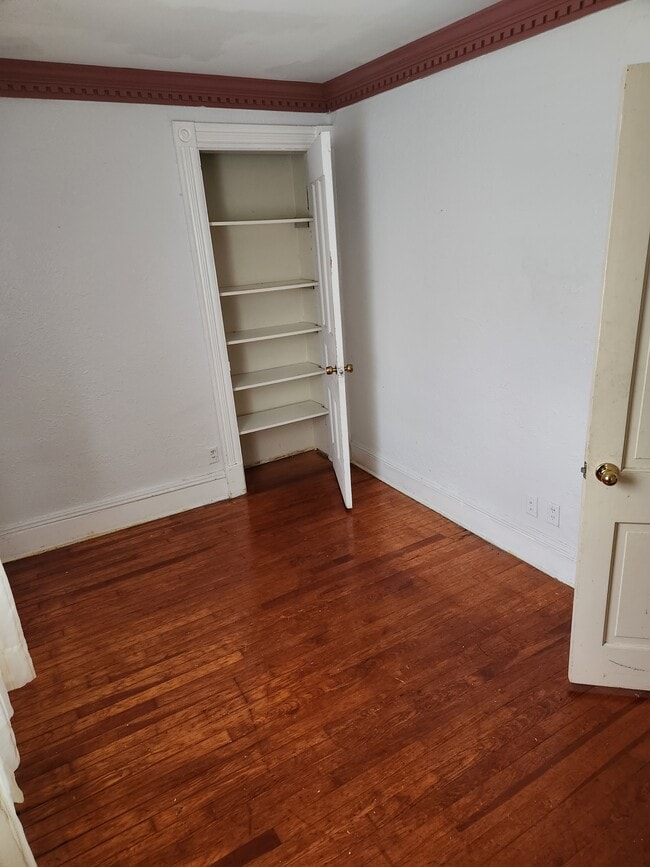 Dormitorio - 310 Derby Ave