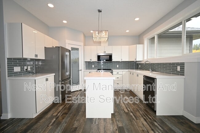 Building Photo - 4724 Gannett Rd