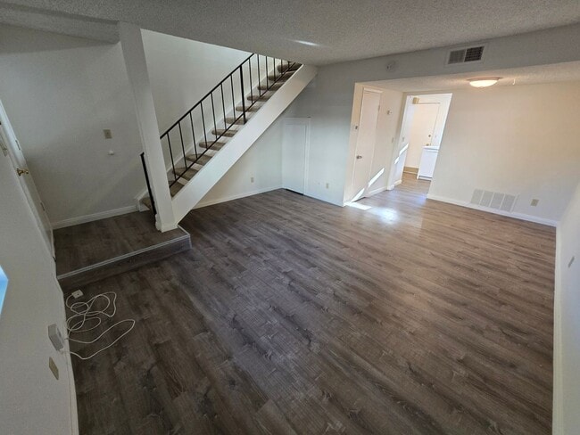 Foto del edificio - El Cajon Townhome - 2 Br., 1.5 ba. 92019.
