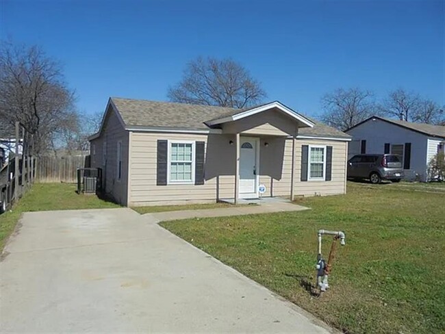 Building Photo - 3bd-2ba home