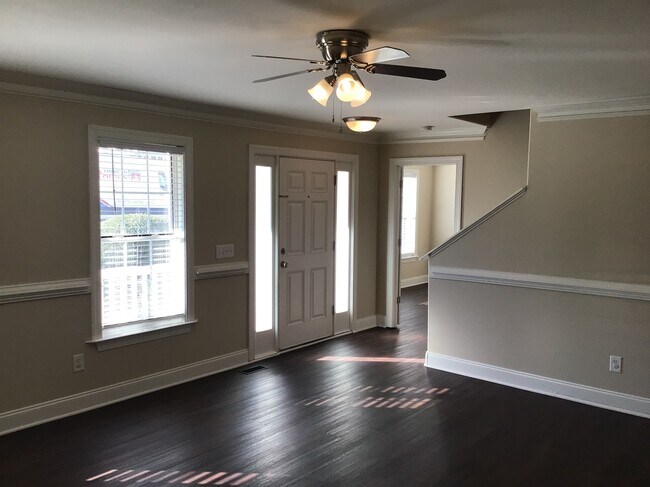 Foto del edificio - 1245 Beaverton Trail