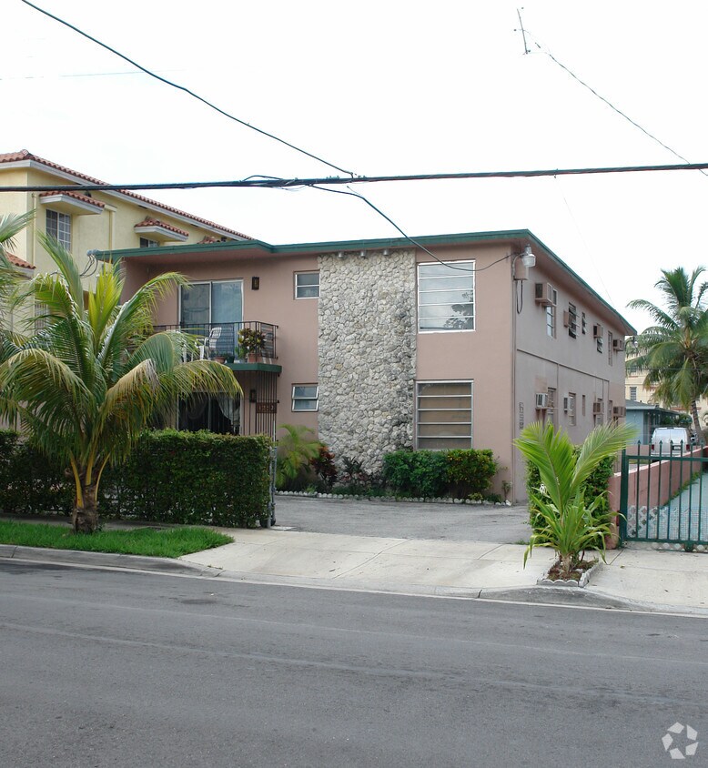 Primary Photo - 1250 SW 5th St