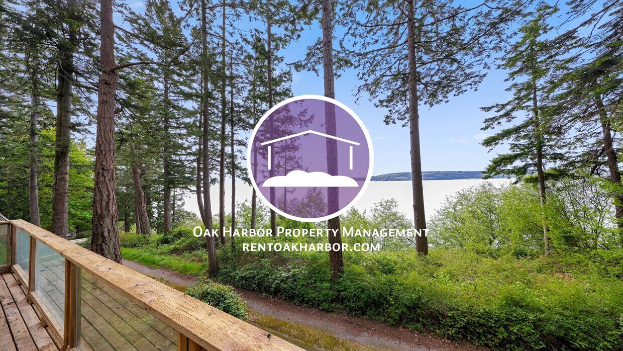 Primary Photo - 2 Bed 2 Bath - View - Large Deck - Pet Fri...