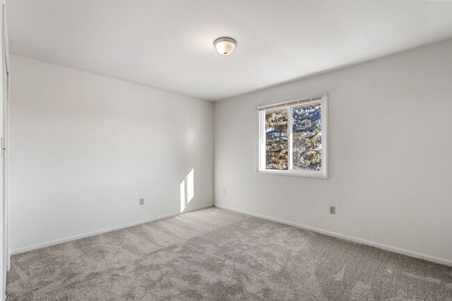 Building Photo - Geneva Street Apartments