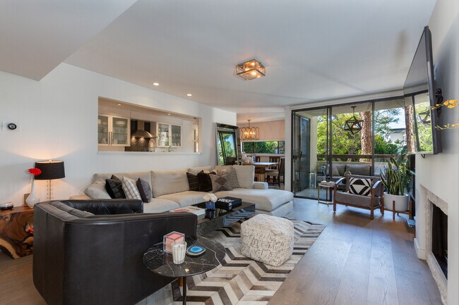 Building Photo - 8380 Waring Ave