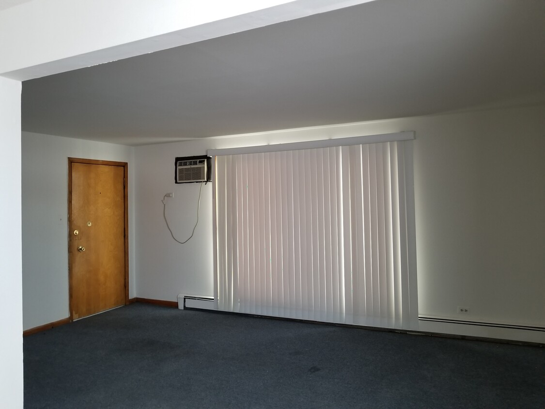 Primary Photo - 1131 W 127th Pl