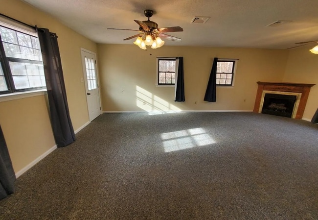 Building Photo - 6414 Tradewinds Dr