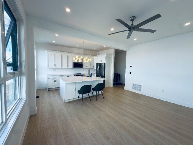 Foto del edificio - 280 Endicott Ave