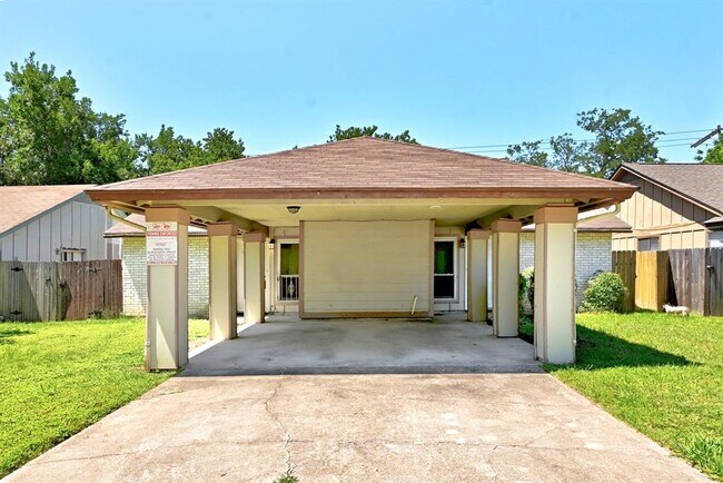 Foto del edificio - 10604 Lanshire Dr