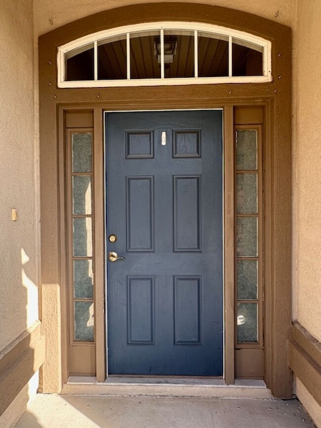 Building Photo - Large 3BD/2BA |Quiet Setting | Fenced Yar ...