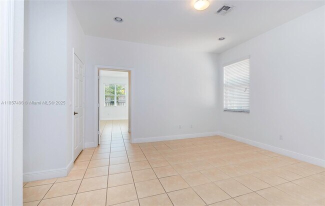 Foto del edificio - $3,100MONTHLY;11844 SW 26TH STREET MIRAMAR...