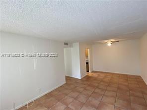Building Photo - 2404 NW 39th Wy