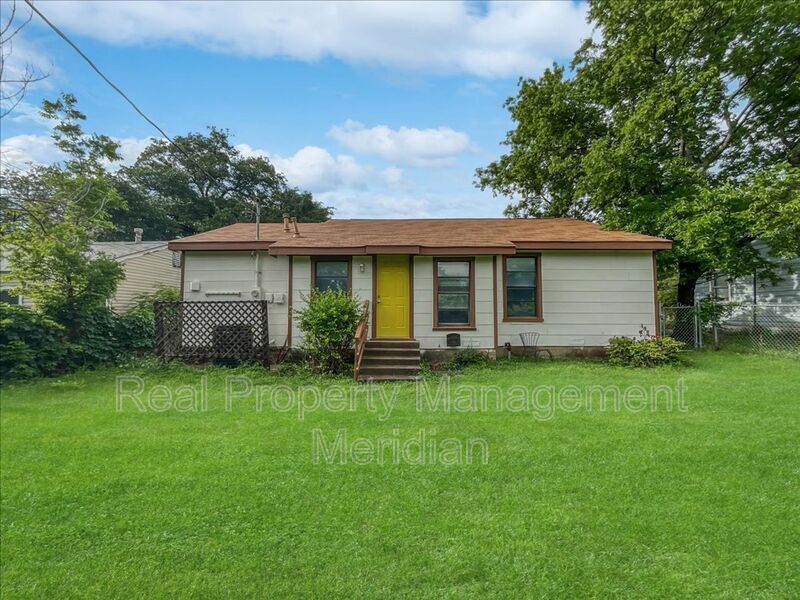Primary Photo - 4929 Donnelly Ave