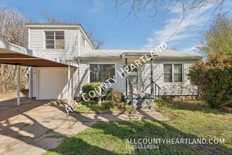 Building Photo - 1800 Ina Mae Ave