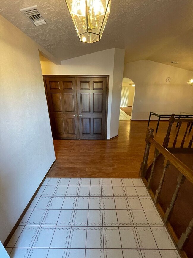 Foto del edificio - 4 BEDROOM APPLE VALLEY HOME