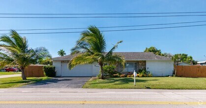 Building Photo - 6613 Westwood Blvd