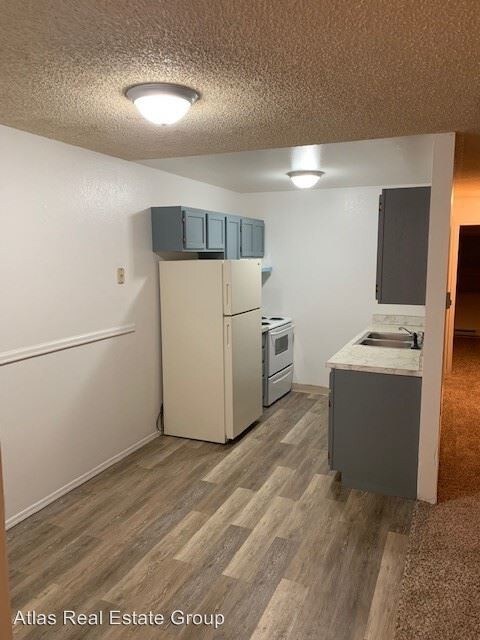 Primary Photo - 3060 Mallard Dr
