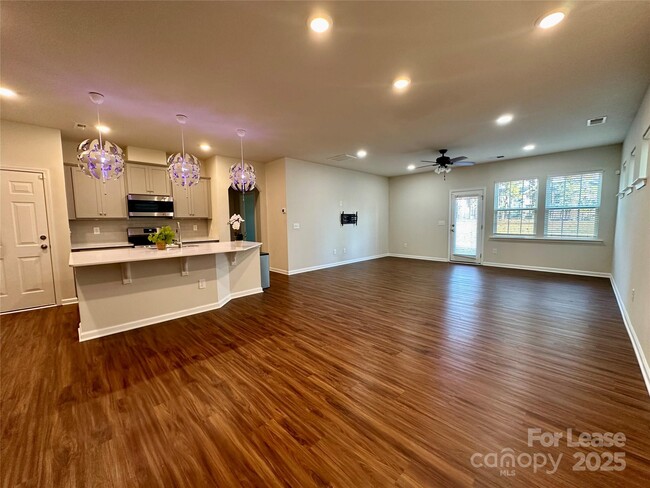 Foto del edificio - 13101 Legacy Ridge Ln