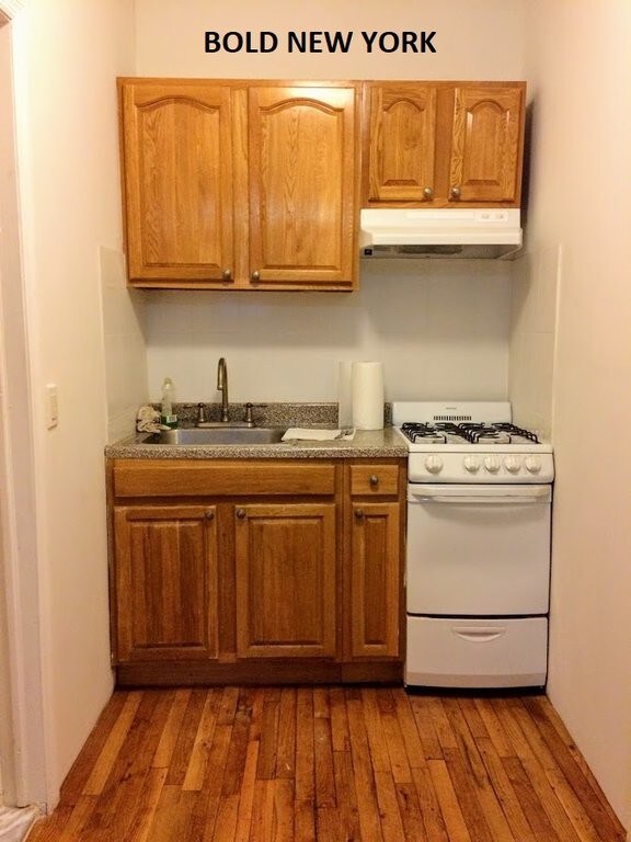 Building Photo - 402 Grand St