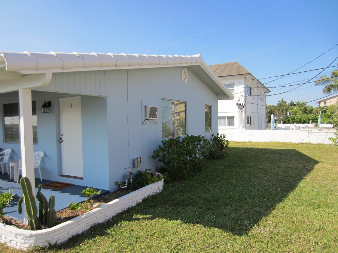 Edificio Photo-Side - 3221 NE 9th St