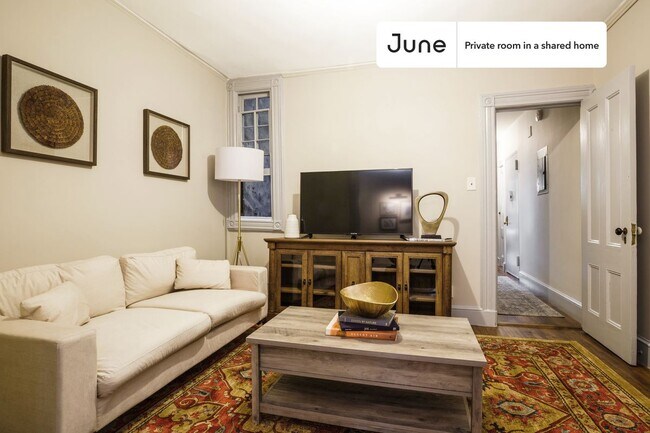 Foto del edificio - Room in Shared 5 bed/1 bath home in Hell's Kitchen