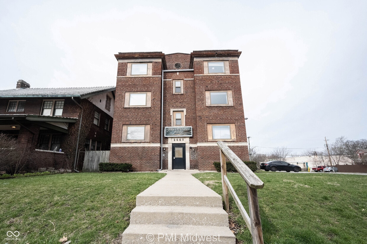 Primary Photo - 2060 N Delaware St