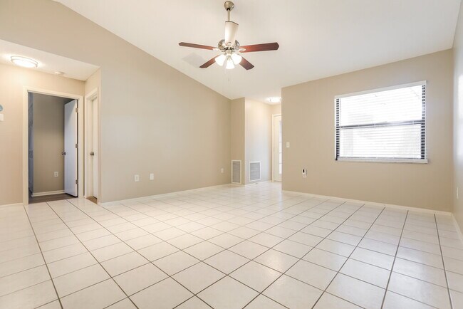 Foto del edificio - 1545 Deer Hollow Blvd