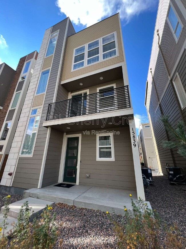 Building Photo - 15839 E Broncos Pl