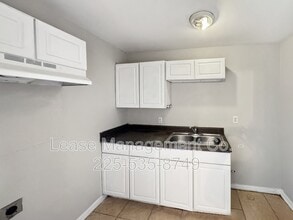 Building Photo - 864 Carmadelle St