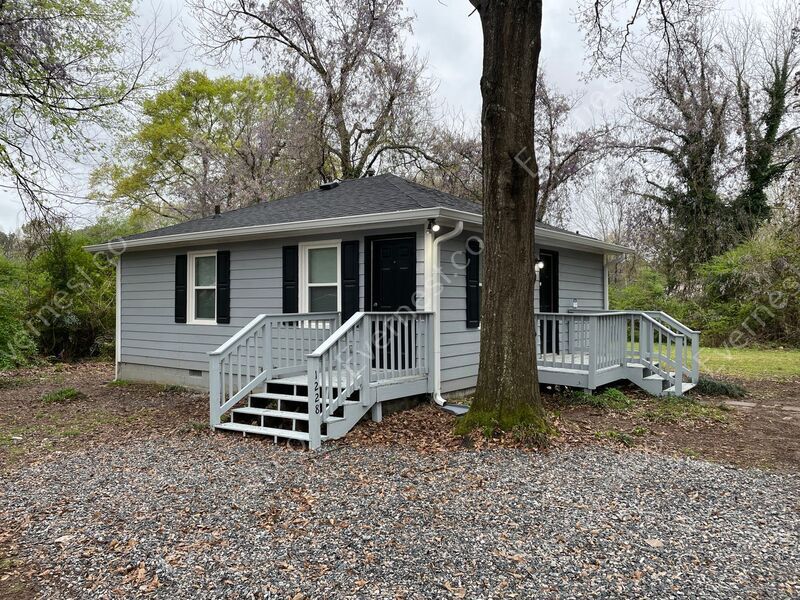 1228 S Madison Ave, Monroe, GA 30655 House Rental in Monroe, GA