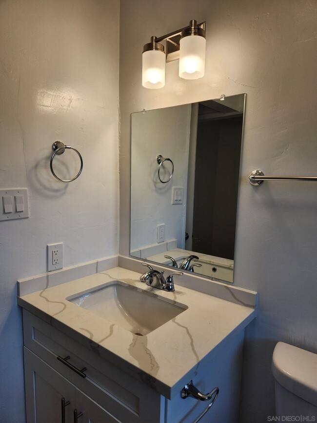 Foto del edificio - 2480 E Ingersoll St