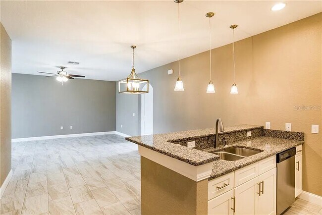 Foto del edificio - 5438 Lunn Landings Ave