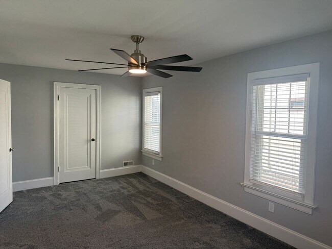 Foto del edificio - 3261 W 13th St