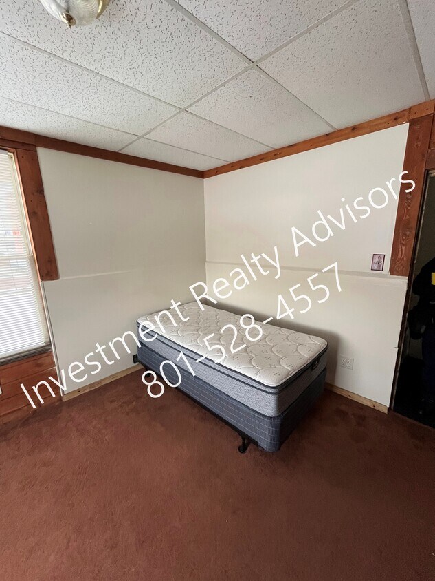 Foto del edificio - 222 W Broadway-29