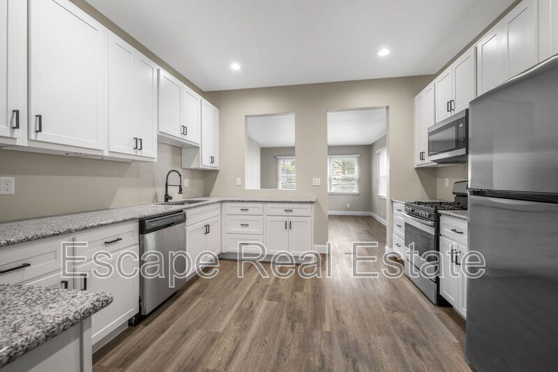 Foto principal - 5834 Victoria Ave