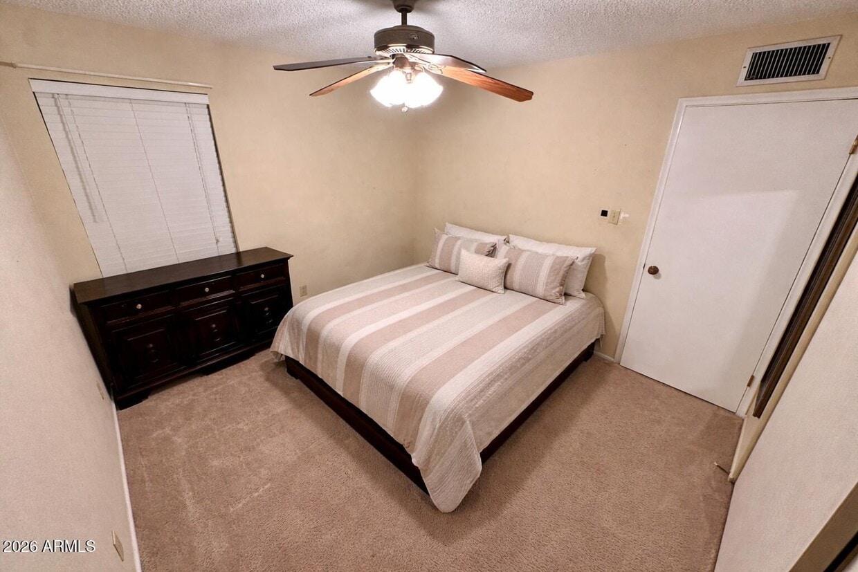 Foto del edificio - 6441 E Butte St