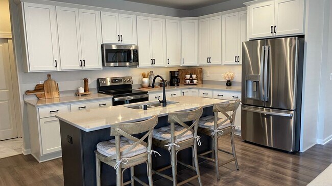 Building Photo - 306 Paradise Ct