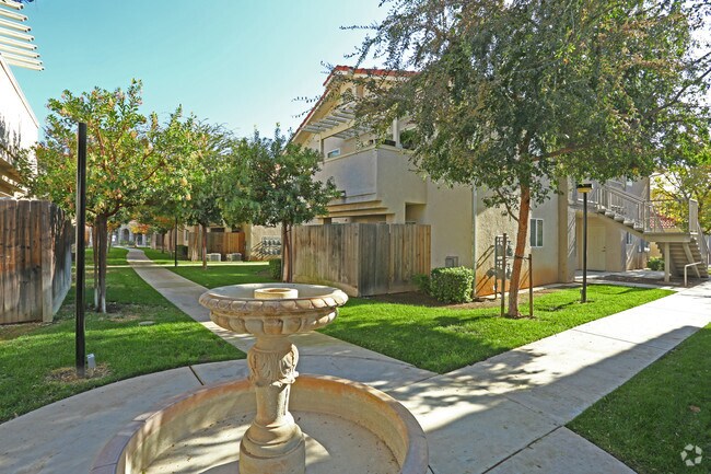 Chestnut Court Apartments Fresno CA Apartments com Chestnut Court Apartments Fresno CA Apartments com