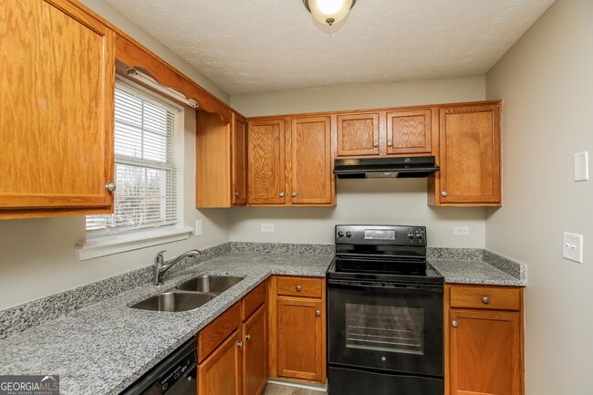 Building Photo - 34 Canter Ln