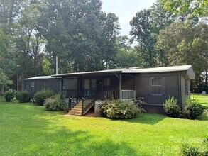 Building Photo - 8112 Blackwood Rd
