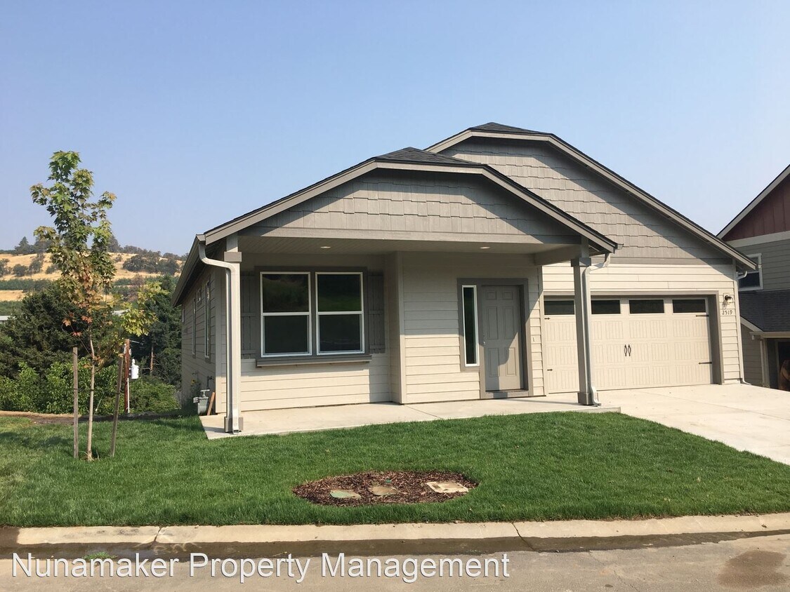 Foto principal - 3 br, 2 bath House - 2519 Jordan Street