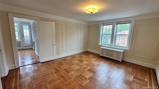 Building Photo - 539 W 232nd St